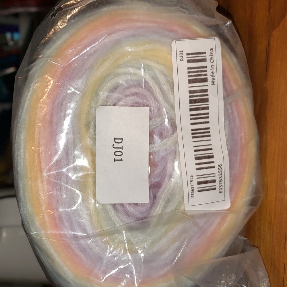 Gradient Color Rainbow Wool Yarn Skein - Picture 5 of 6